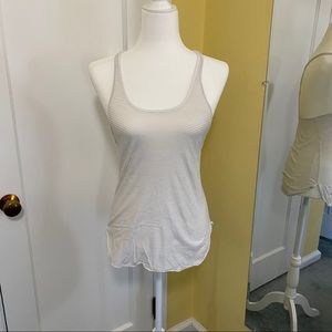 ACTIVEWEAR LULULEMON TOP